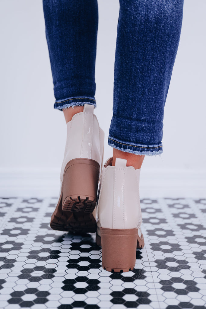 queys platform bootie