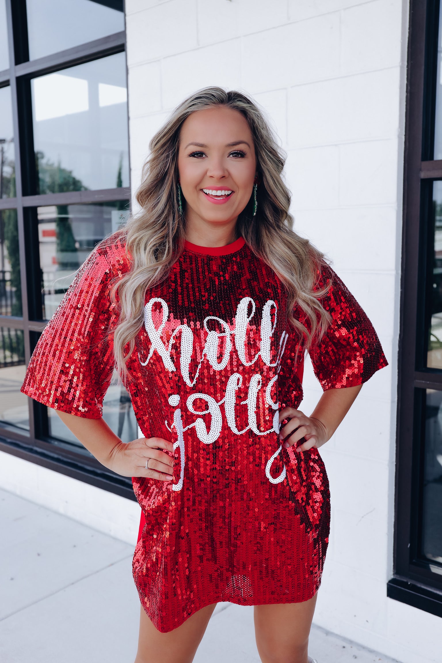 sparkly christmas midi dress  Shine bright this Christmas! This gold metallic tiered midi dress  brings festive sparkle and elegant flair to every holiday celebration. Plan  ahead  this best-seller won't last long!  >> Coming